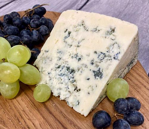 Сыр “MonBlu“ с голубой плесенью, 150 г
